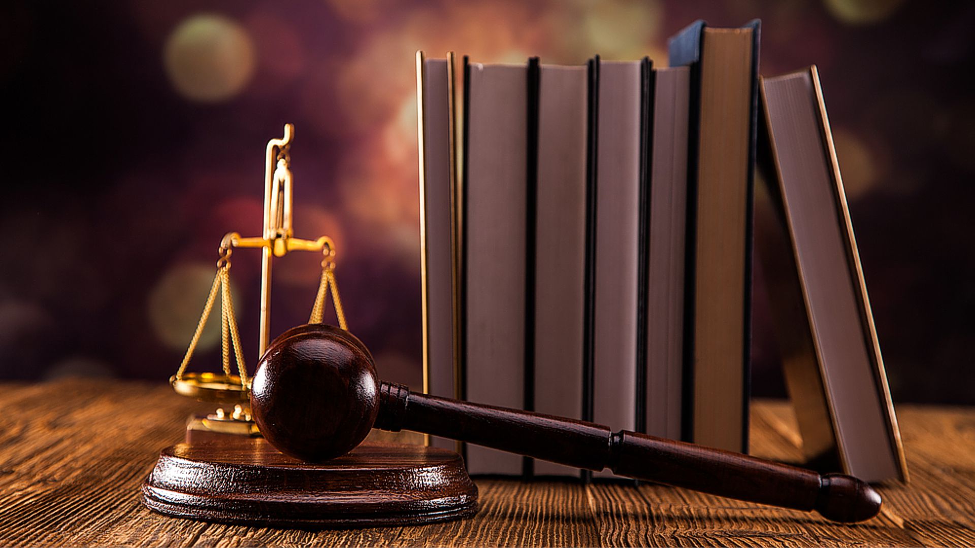 books and scales, gavel, lawyer desktop wallpapers free download